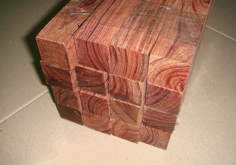 Giá gỗ gõ đỏ bao nhiêu tiền 1m2, 1 khối?